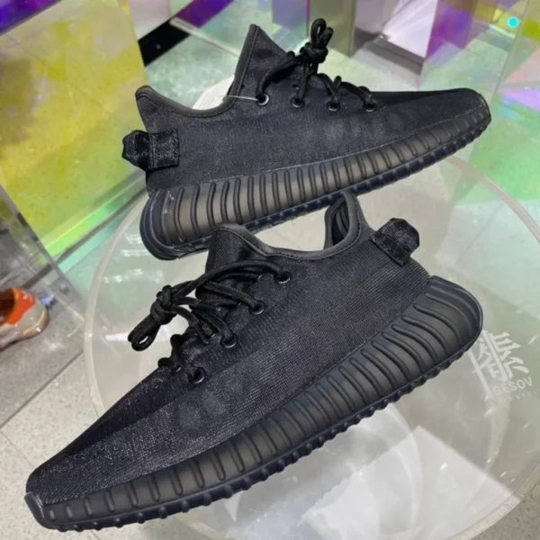 Yeezy shoes - rep shoes