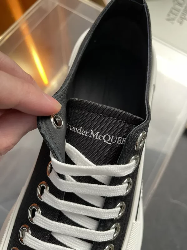 Alexander MCQueen shoes - Replica shoes