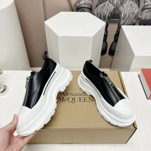 Alexander MCQueen shoes - Replica shoes