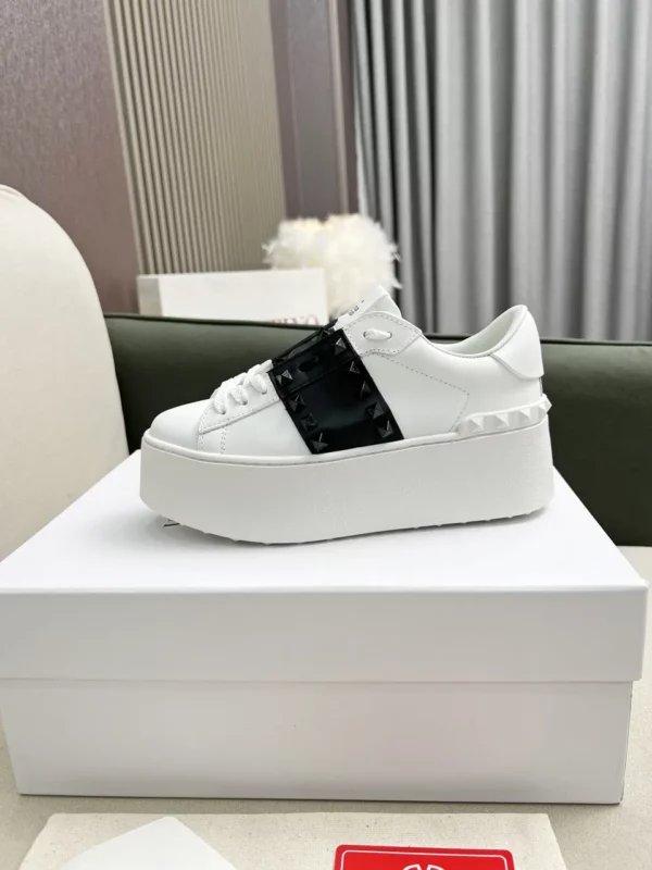 Valentino shoes - Replica shoes