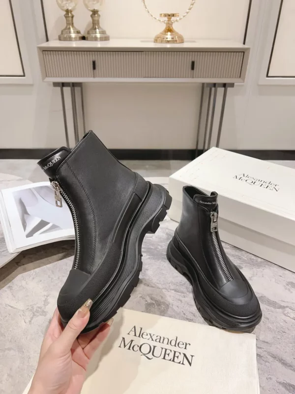 Alexander MCQueen shoes - Replica shoes