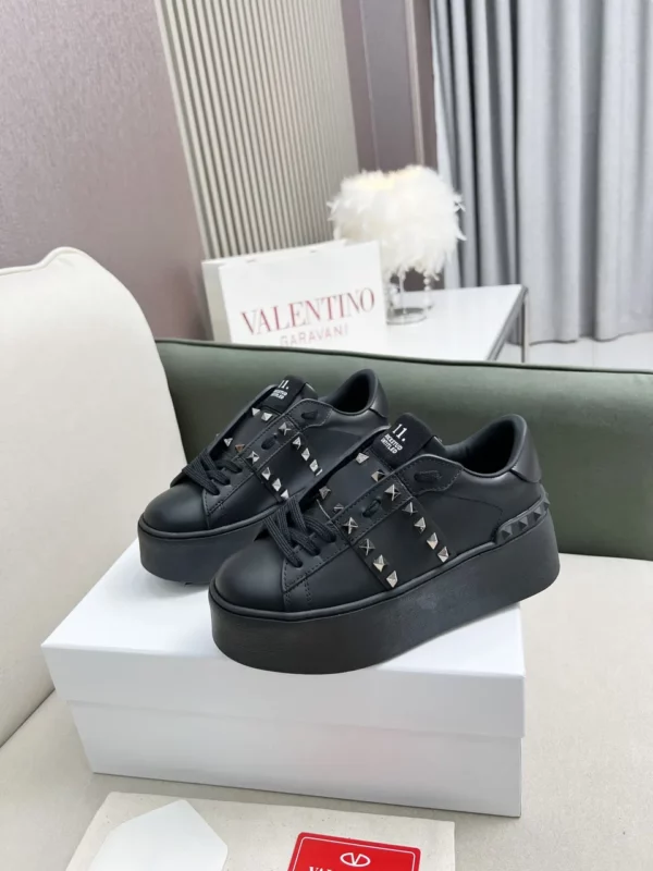 Valentino shoes - Replica shoes