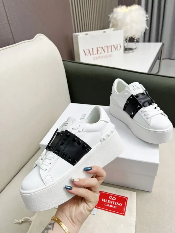 Valentino shoes - Replica shoes