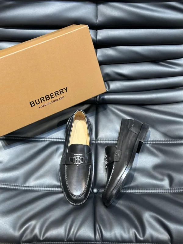 Burberry shoes - rep shoes