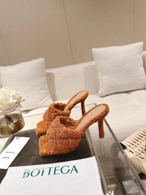 Bottega Veneta shoes - rep shoes