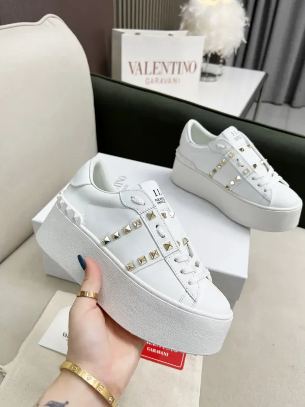 Valentino shoes - Replica shoes