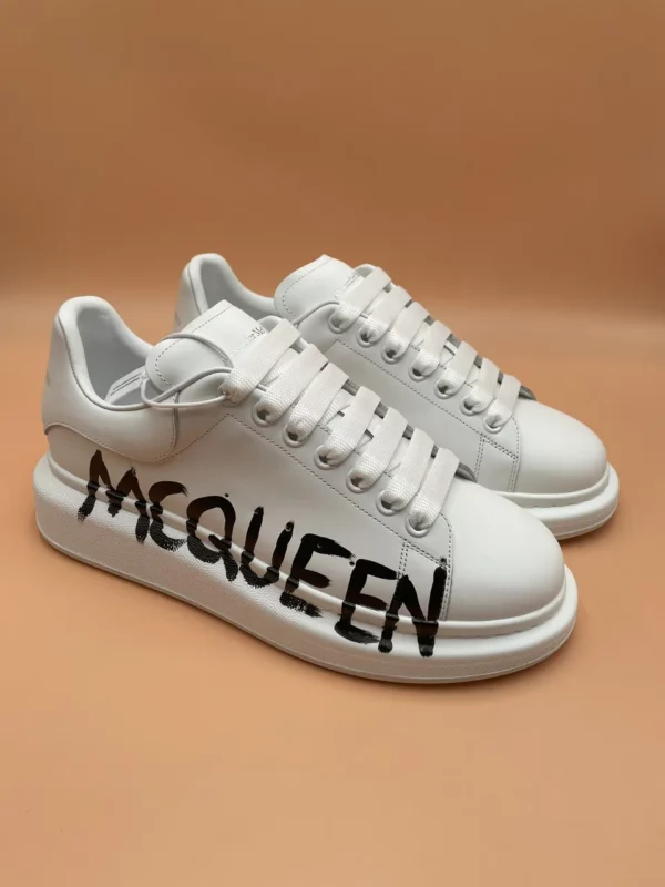 Alexander MCQueen shoes - Replica shoes