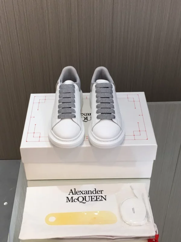 Alexander MCQueen shoes - Replica shoes