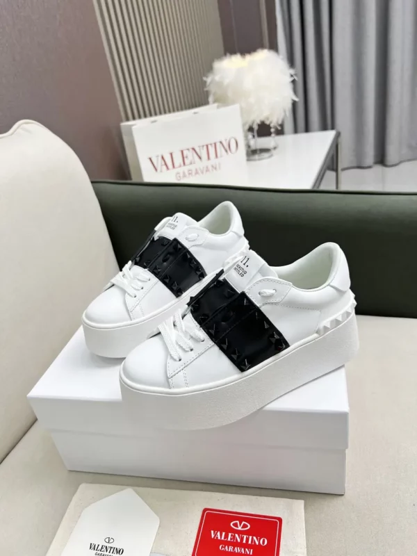 Valentino shoes - Replica shoes