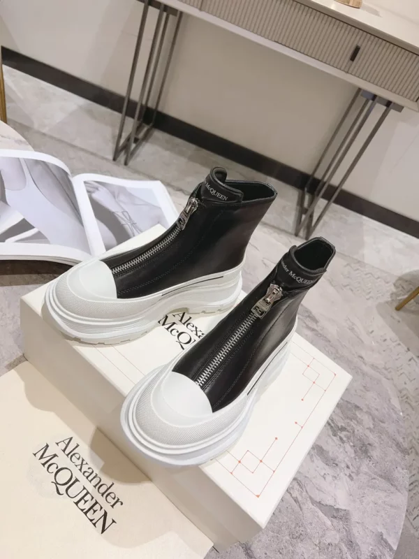 Alexander MCQueen shoes - Replica shoes