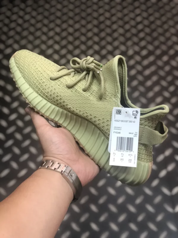 Yeezy shoes - Replica shoes