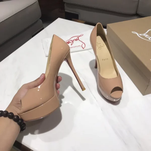 Christian Louboutin shoes - Replica shoes