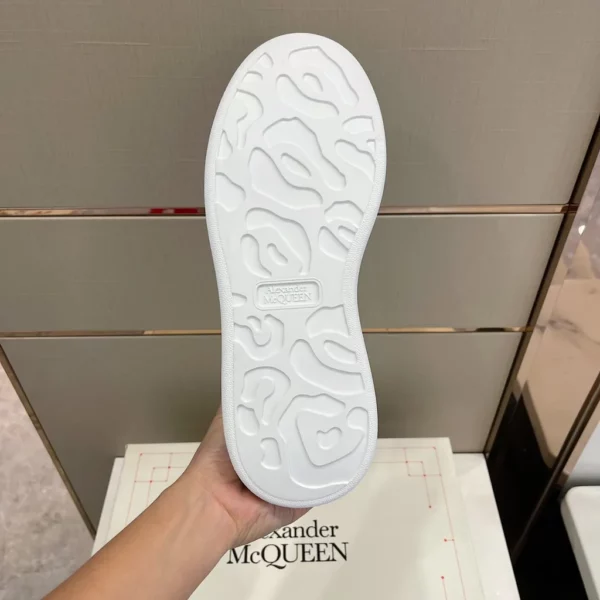 Alexander MCQueen shoes - Replica shoes