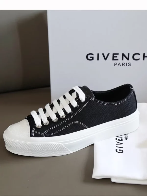 Givenchy shoes - Replica shoes