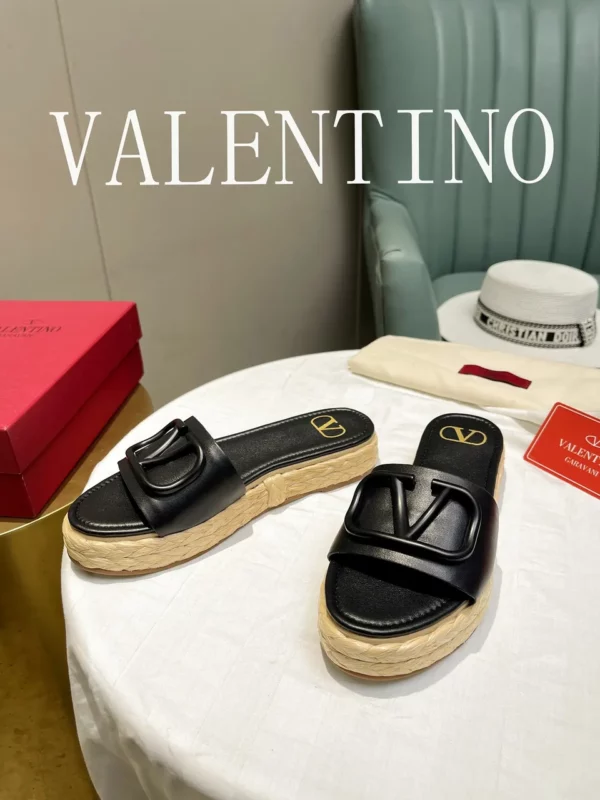 Valentino shoes - Replica shoes