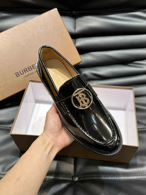 Burberry shoes - rep shoes