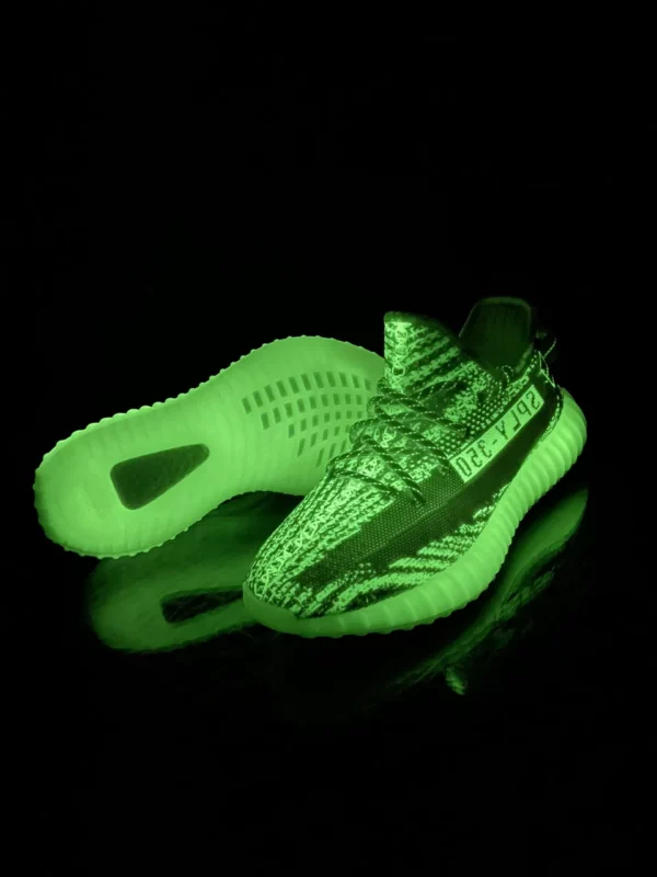 Yeezy shoes - Replica shoes