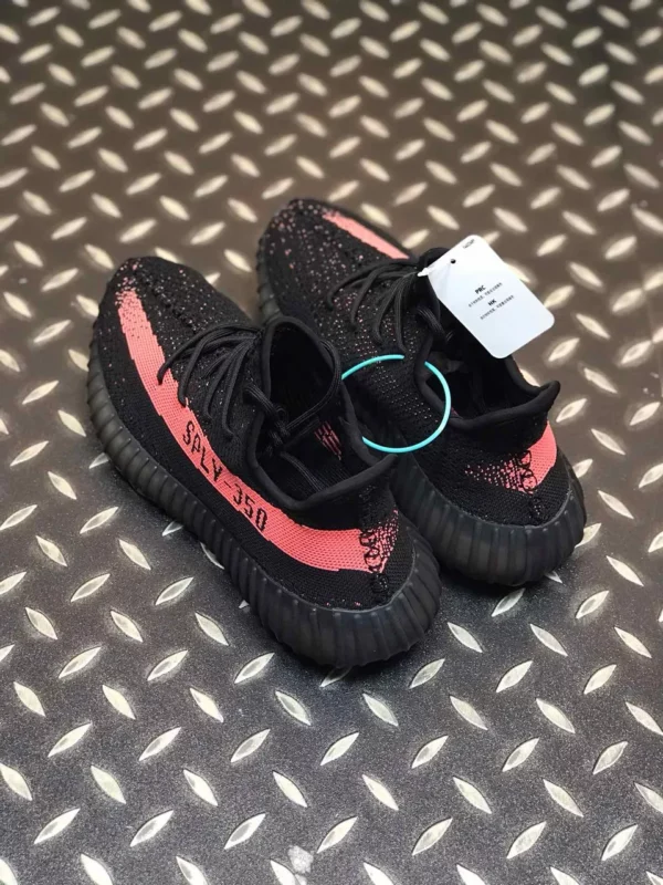 Yeezy shoes - Replica shoes