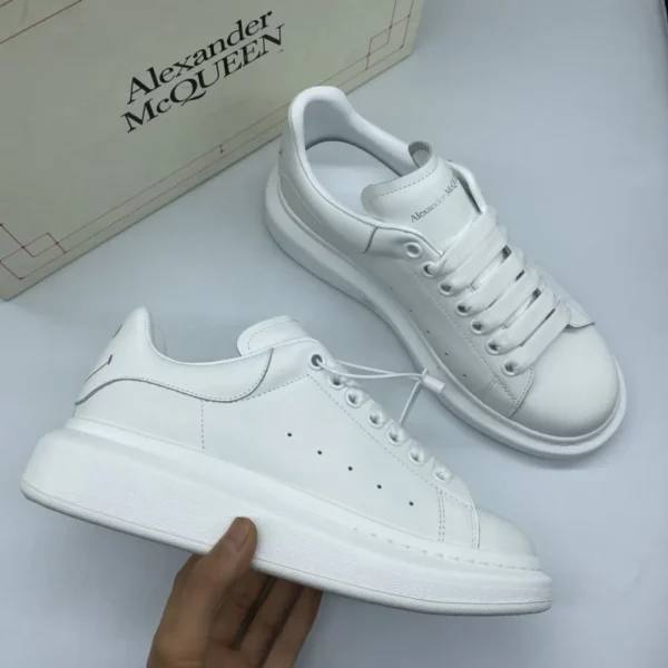 Alexander MCQueen shoes - Replica shoes