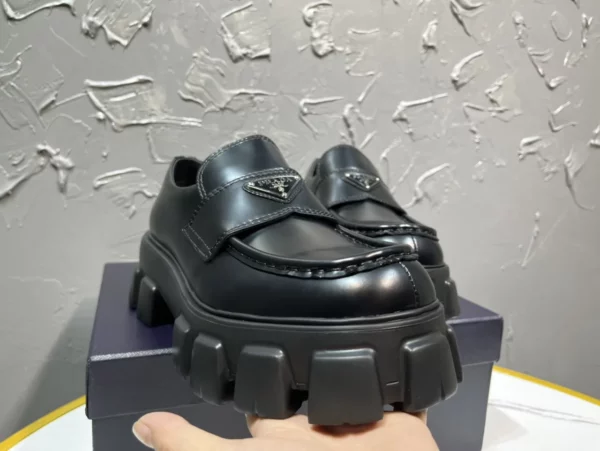 Prada shoes - Replica shoes