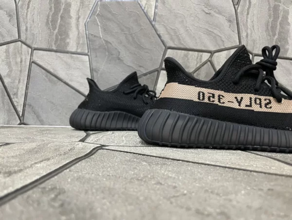 Yeezy shoes - rep shoes