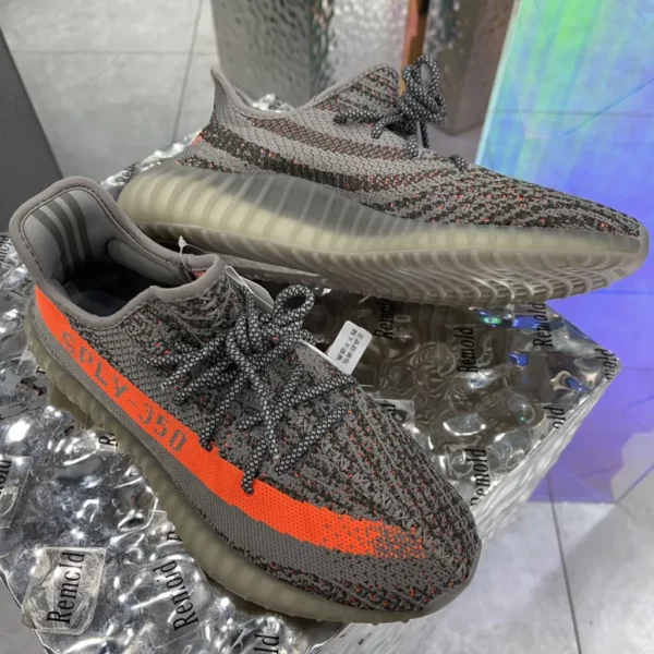 Yeezy shoes - Replica shoes