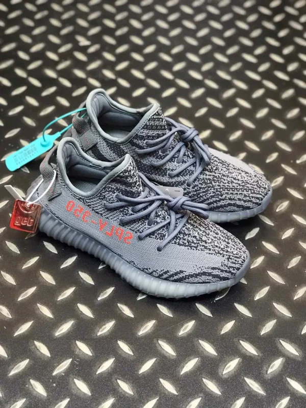 Yeezy shoes - Replica shoes