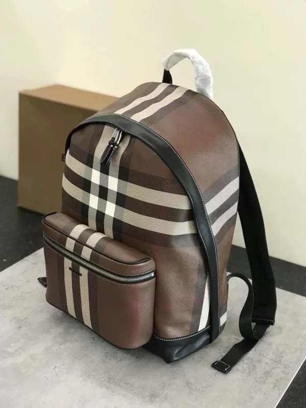 Burberry bag - rep bags