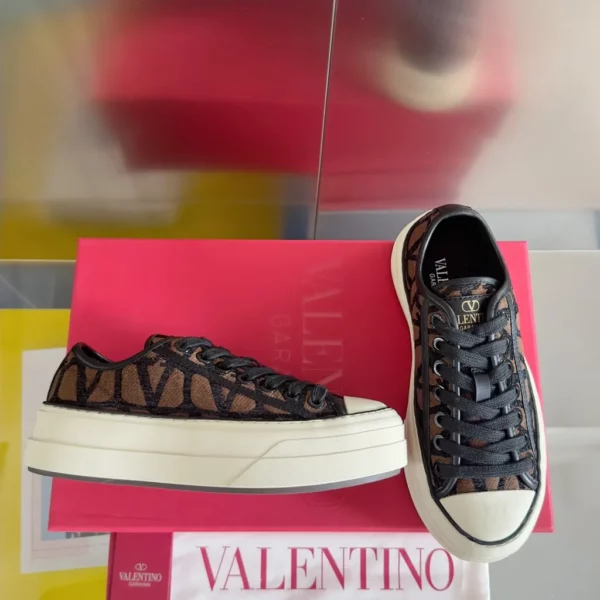 Valentino shoes - rep shoes