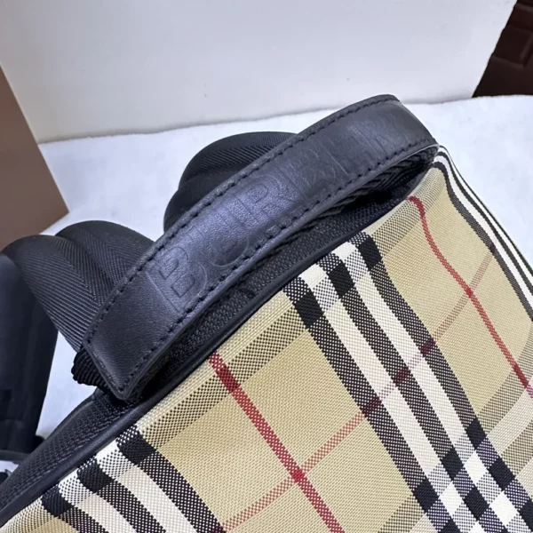 Burberry bag - rep bags