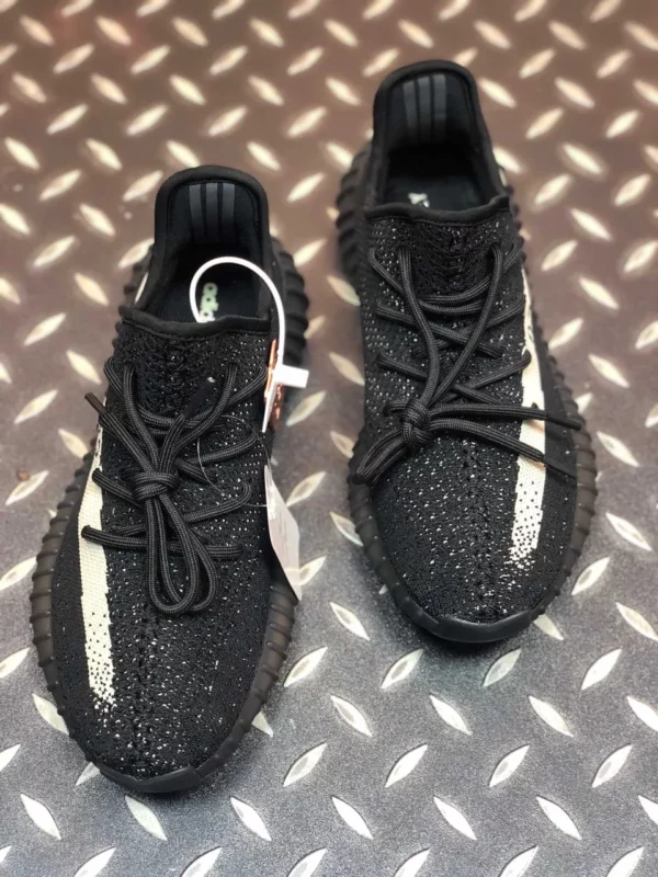 Yeezy shoes - Replica shoes