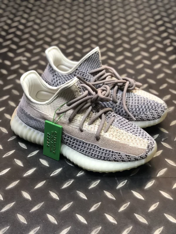 Yeezy shoes - Replica shoes