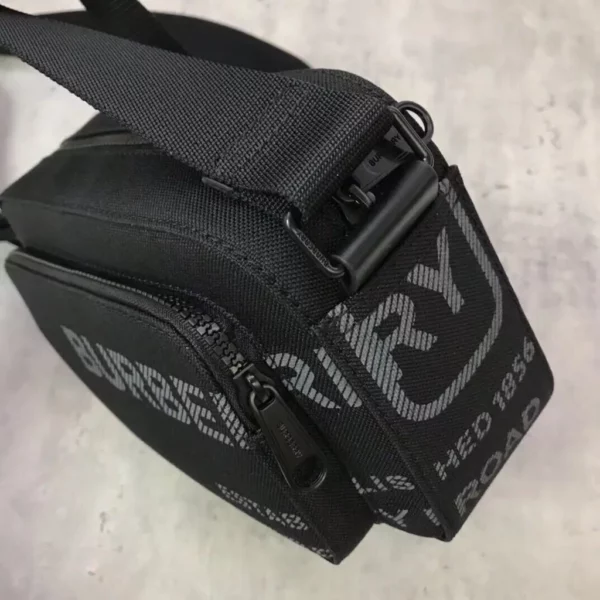 Burberry bag - rep bags