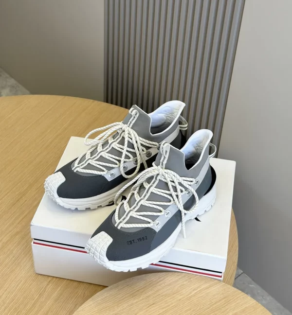 Moncler shoes - Replica shoes