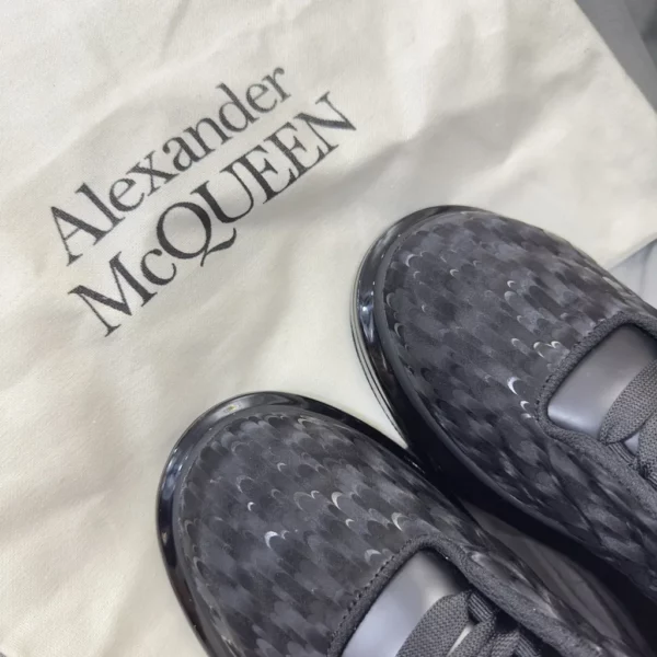 Alexander MCQueen shoes - Replica shoes