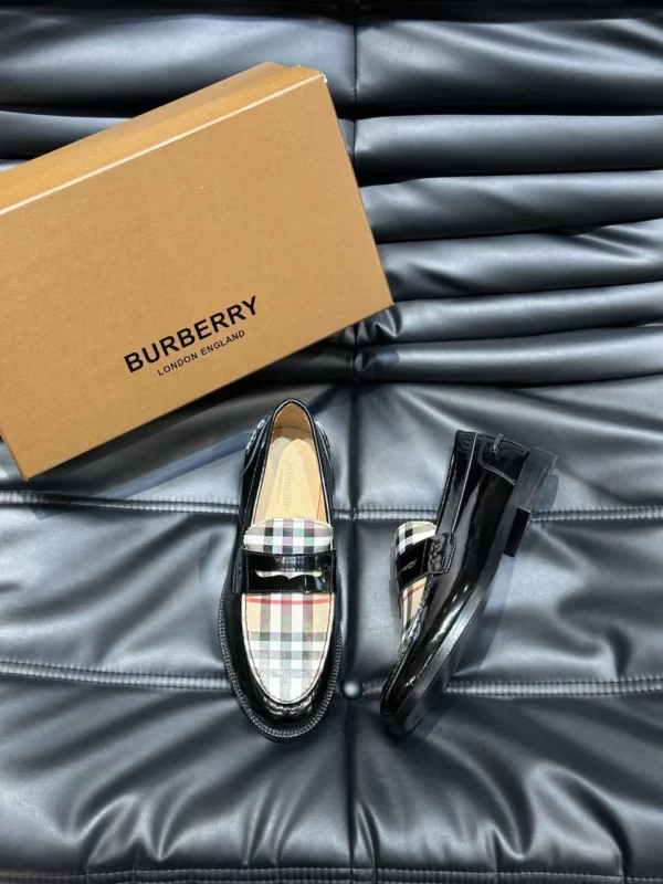 Burberry shoes - Replica shoes