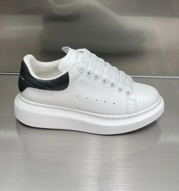 Alexander MCQueen shoes - Replica shoes