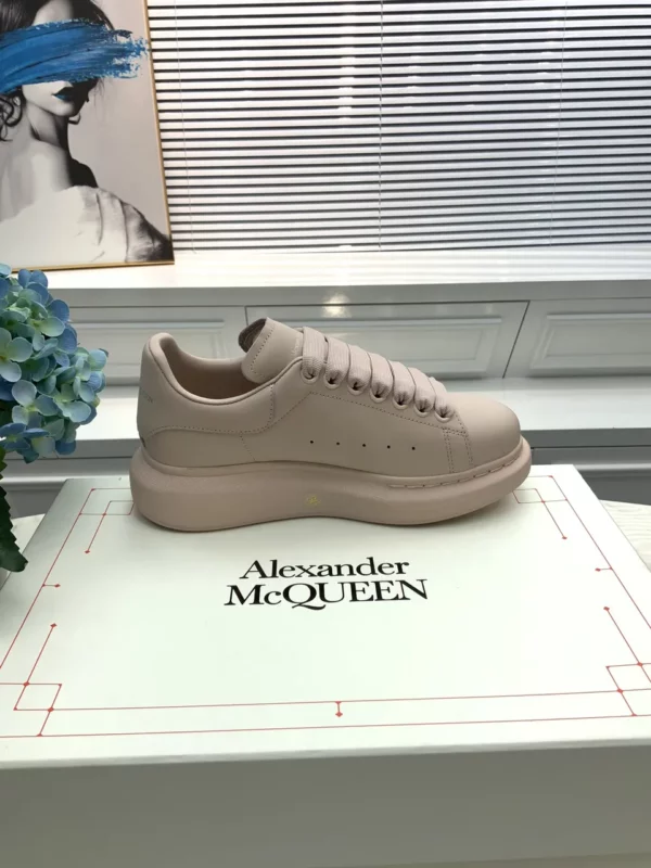 Alexander MCQueen shoes - rep shoes