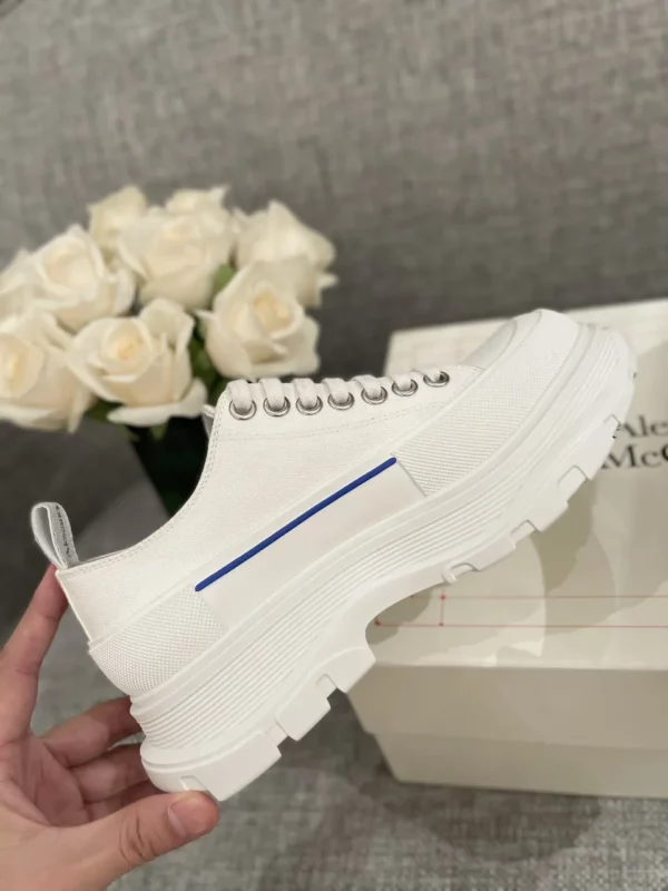 Alexander MCQueen shoes - Replica shoes