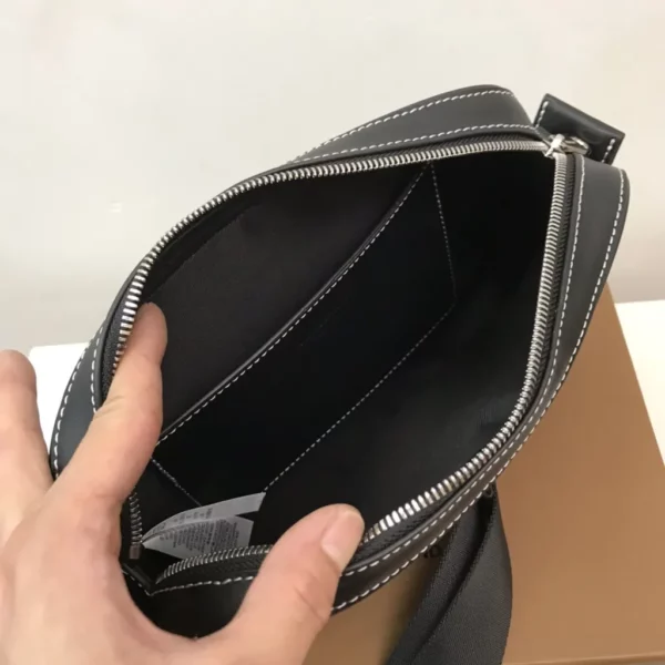 Burberry bag - rep bags