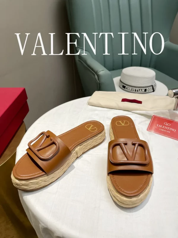 Valentino shoes - Replica shoes