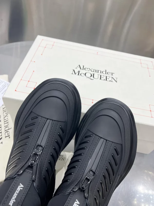 Alexander MCQueen shoes - Replica shoes