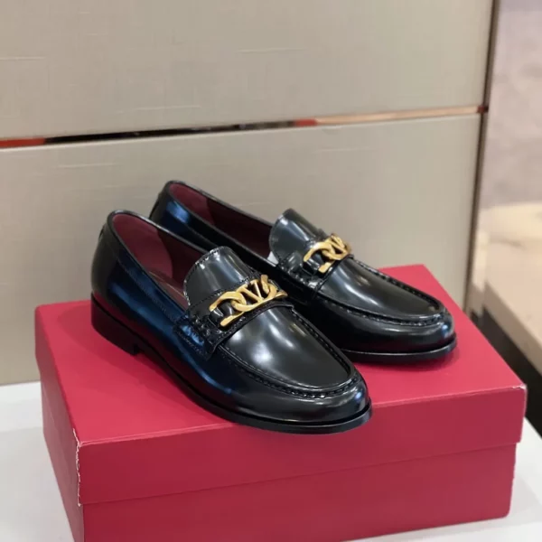 Valentino shoes - Replica shoes