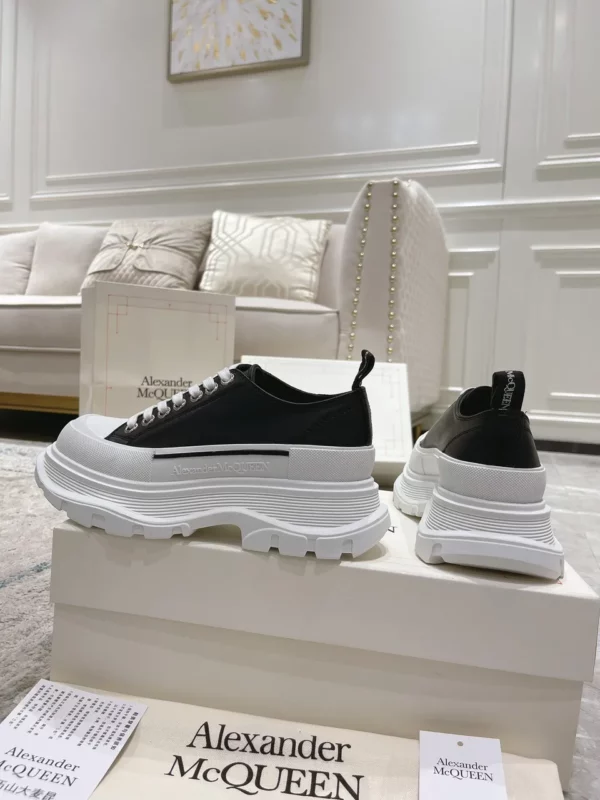 Alexander MCQueen shoes - Replica shoes