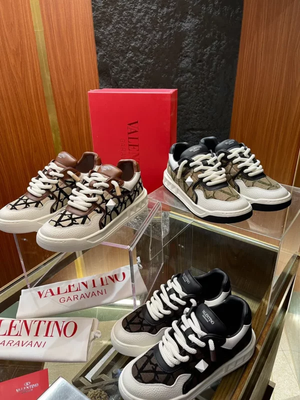 Valentino shoes - Replica shoes