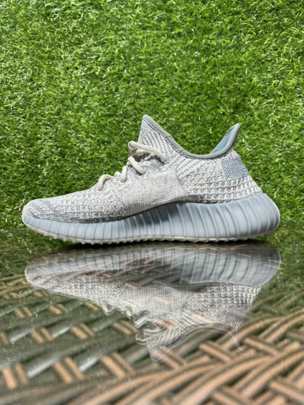 Yeezy shoes - Replica shoes