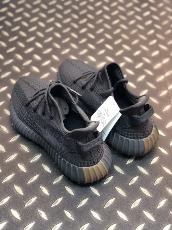 Yeezy shoes - rep shoes