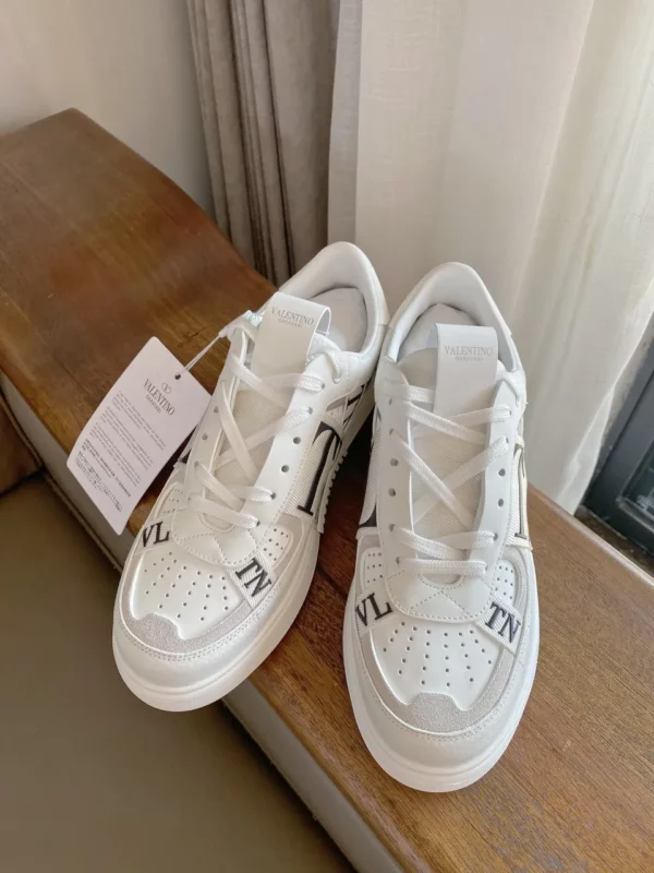 Valentino shoes - Replica shoes