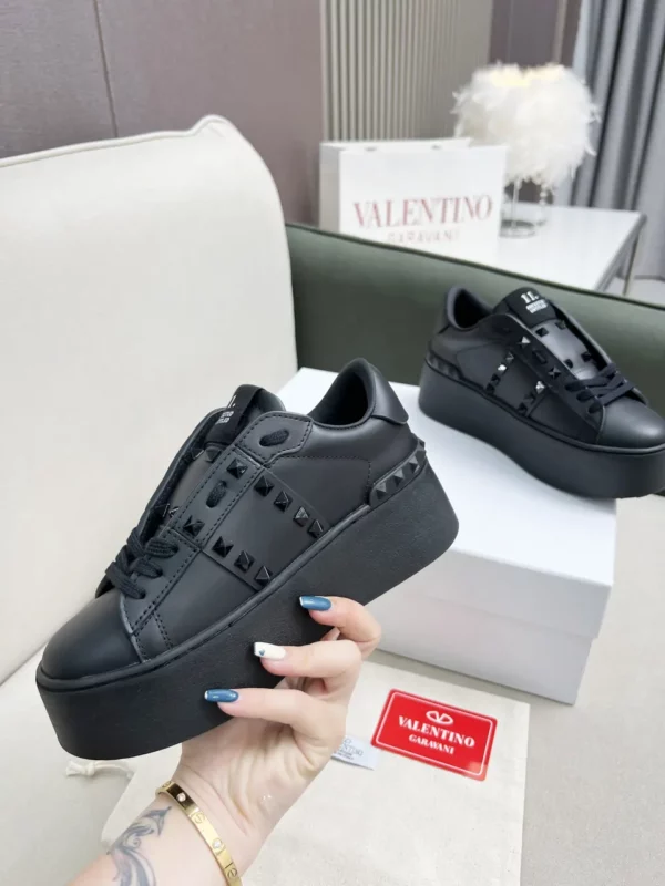 Valentino shoes - Replica shoes