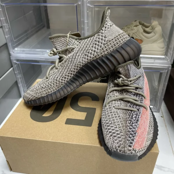 Yeezy shoes - Replica shoes